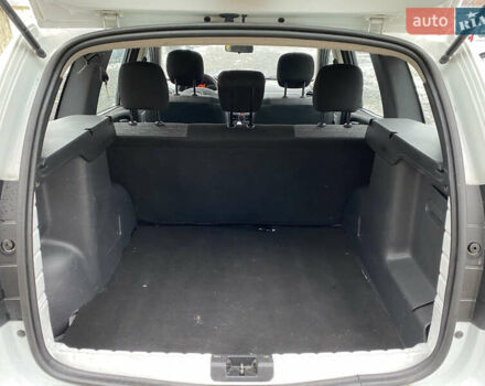 Білий Дачія Duster, об'ємом двигуна 1.6 л та пробігом 233 тис. км за 7100 $, фото 16 на Automoto.ua