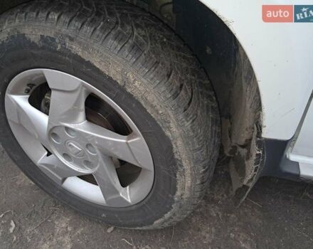 Білий Дачія Duster, об'ємом двигуна 1.6 л та пробігом 180 тис. км за 8200 $, фото 2 на Automoto.ua