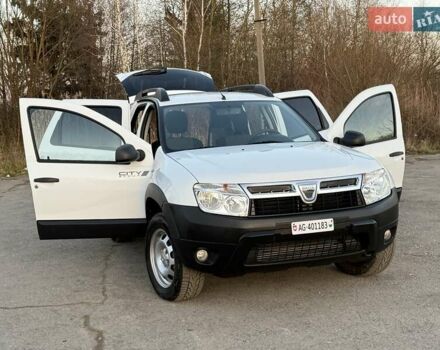 Білий Дачія Duster, об'ємом двигуна 1.5 л та пробігом 182 тис. км за 8999 $, фото 25 на Automoto.ua