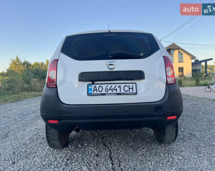 Белый Дачия Duster, объемом двигателя 1.6 л и пробегом 241 тыс. км за 7700 $, фото 6 на Automoto.ua