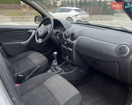 Білий Дачія Duster, об'ємом двигуна 1.6 л та пробігом 223 тис. км за 6500 $, фото 10 на Automoto.ua