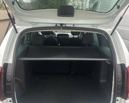 Білий Дачія Duster, об'ємом двигуна 1.5 л та пробігом 168 тис. км за 8300 $, фото 11 на Automoto.ua