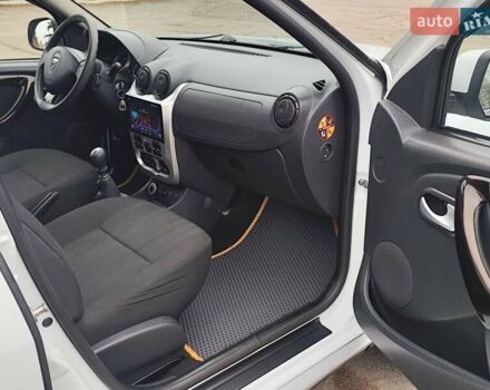 Белый Дачия Duster, объемом двигателя 1.5 л и пробегом 168 тыс. км за 10700 $, фото 22 на Automoto.ua