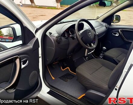 Белый Дачия Duster, объемом двигателя 1.5 л и пробегом 168 тыс. км за 10700 $, фото 8 на Automoto.ua