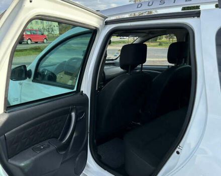 Белый Дачия Duster, объемом двигателя 1.5 л и пробегом 233 тыс. км за 10500 $, фото 11 на Automoto.ua