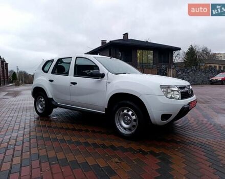 Белый Дачия Duster, объемом двигателя 1.6 л и пробегом 227 тыс. км за 7777 $, фото 4 на Automoto.ua