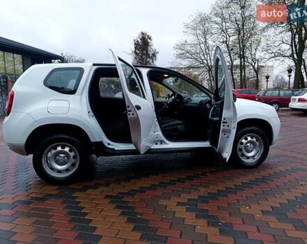 Белый Дачия Duster, объемом двигателя 1.6 л и пробегом 227 тыс. км за 7777 $, фото 20 на Automoto.ua