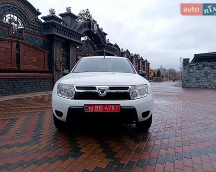 Белый Дачия Duster, объемом двигателя 1.6 л и пробегом 227 тыс. км за 7777 $, фото 2 на Automoto.ua