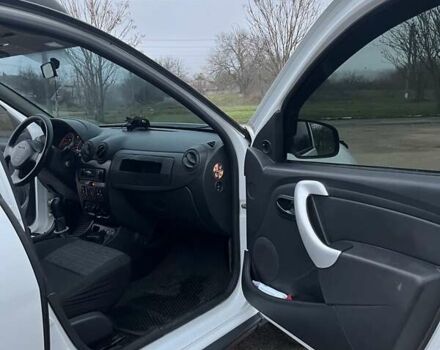 Белый Дачия Duster, объемом двигателя 1.5 л и пробегом 274 тыс. км за 7400 $, фото 18 на Automoto.ua
