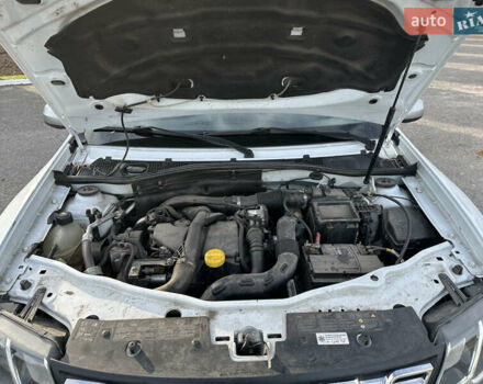 Белый Дачия Duster, объемом двигателя 1.5 л и пробегом 233 тыс. км за 10500 $, фото 15 на Automoto.ua