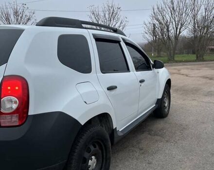 Белый Дачия Duster, объемом двигателя 1.5 л и пробегом 274 тыс. км за 7400 $, фото 2 на Automoto.ua