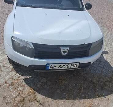 Белый Дачия Duster, объемом двигателя 1.5 л и пробегом 403 тыс. км за 7500 $, фото 7 на Automoto.ua