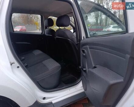 Белый Дачия Duster, объемом двигателя 1.6 л и пробегом 227 тыс. км за 7777 $, фото 18 на Automoto.ua