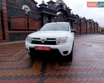 Белый Дачия Duster, объемом двигателя 1.6 л и пробегом 227 тыс. км за 7777 $, фото 1 на Automoto.ua