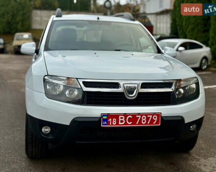 Дачия Duster 2013 в Ровно на Automoto.ua Белый Дачия Duster, объемом двигателя 1.6 л и пробегом 213 тыс. км за 7699 $, фото 2 на Automoto.ua