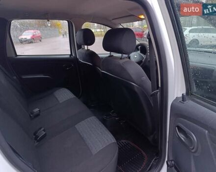 Белый Дачия Duster, объемом двигателя 1.6 л и пробегом 227 тыс. км за 7777 $, фото 19 на Automoto.ua