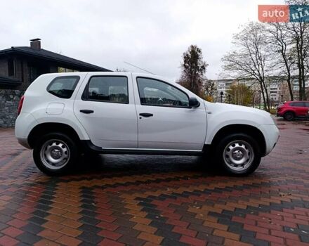 Белый Дачия Duster, объемом двигателя 1.6 л и пробегом 227 тыс. км за 7777 $, фото 6 на Automoto.ua