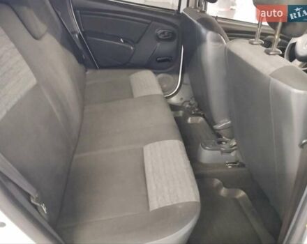 Белый Дачия Duster, объемом двигателя 1.6 л и пробегом 220 тыс. км за 7499 $, фото 11 на Automoto.ua