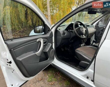 Белый Дачия Duster, объемом двигателя 1.6 л и пробегом 220 тыс. км за 10600 $, фото 12 на Automoto.ua