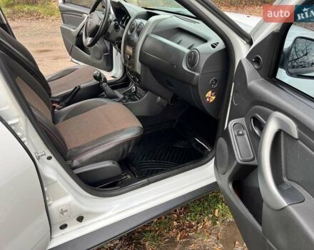 Белый Дачия Duster, объемом двигателя 1.6 л и пробегом 220 тыс. км за 10600 $, фото 15 на Automoto.ua