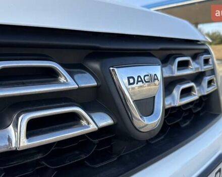 Белый Дачия Duster, объемом двигателя 1.46 л и пробегом 180 тыс. км за 10000 $, фото 1 на Automoto.ua
