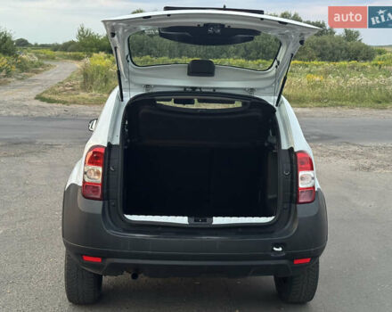 Белый Дачия Duster, объемом двигателя 1.5 л и пробегом 259 тыс. км за 9100 $, фото 35 на Automoto.ua