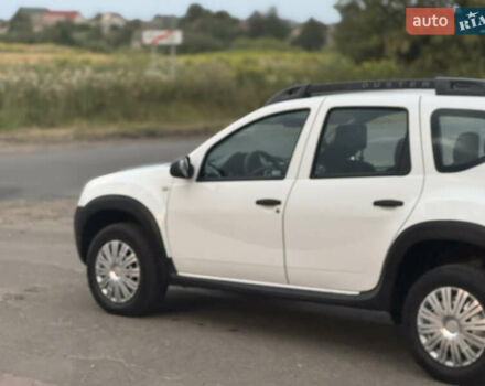 Белый Дачия Duster, объемом двигателя 1.5 л и пробегом 259 тыс. км за 9100 $, фото 5 на Automoto.ua