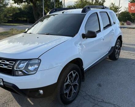 Белый Дачия Duster, объемом двигателя 1.46 л и пробегом 180 тыс. км за 10000 $, фото 2 на Automoto.ua