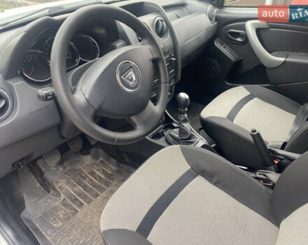 Белый Дачия Duster, объемом двигателя 1.5 л и пробегом 263 тыс. км за 9800 $, фото 4 на Automoto.ua