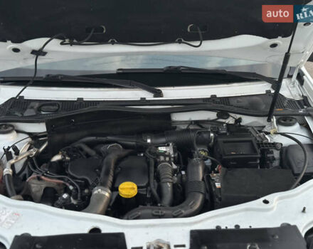 Белый Дачия Duster, объемом двигателя 1.5 л и пробегом 259 тыс. км за 9100 $, фото 41 на Automoto.ua