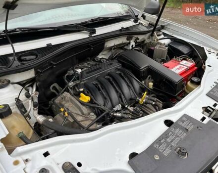 Белый Дачия Duster, объемом двигателя 1.6 л и пробегом 220 тыс. км за 10600 $, фото 3 на Automoto.ua