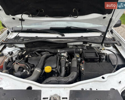 Белый Дачия Duster, объемом двигателя 1.5 л и пробегом 259 тыс. км за 8650 $, фото 19 на Automoto.ua