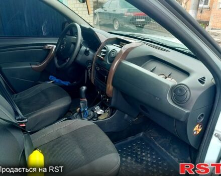 Белый Дачия Duster, объемом двигателя 1.6 л и пробегом 195 тыс. км за 9600 $, фото 2 на Automoto.ua