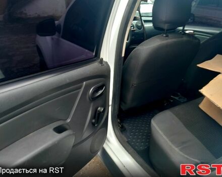 Белый Дачия Duster, объемом двигателя 1.6 л и пробегом 195 тыс. км за 9600 $, фото 9 на Automoto.ua