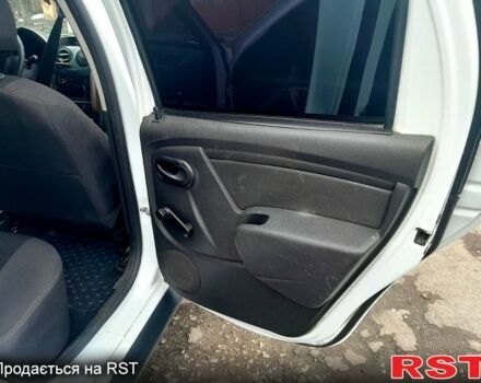 Белый Дачия Duster, объемом двигателя 1.6 л и пробегом 195 тыс. км за 9600 $, фото 4 на Automoto.ua