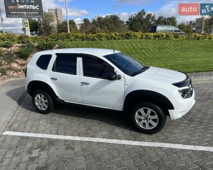 Дачия Duster 2015 в Днепре (Днепропетровске) на Automoto.ua Белый Дачия Duster, объемом двигателя 1.6 л и пробегом 170 тыс. км за 9300 $, фото 2 на Automoto.ua