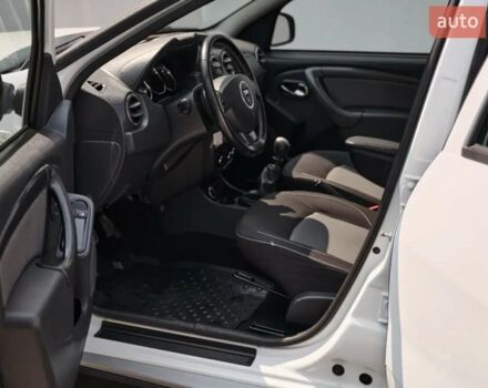 Белый Дачия Duster, объемом двигателя 1.6 л и пробегом 141 тыс. км за 9000 $, фото 13 на Automoto.ua