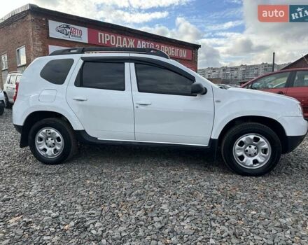 Белый Дачия Duster, объемом двигателя 1.5 л и пробегом 271 тыс. км за 10700 $, фото 4 на Automoto.ua