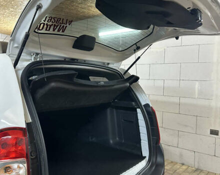 Белый Дачия Duster, объемом двигателя 1.6 л и пробегом 180 тыс. км за 9499 $, фото 12 на Automoto.ua