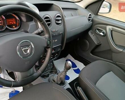 Белый Дачия Duster, объемом двигателя 1.2 л и пробегом 139 тыс. км за 9998 $, фото 7 на Automoto.ua