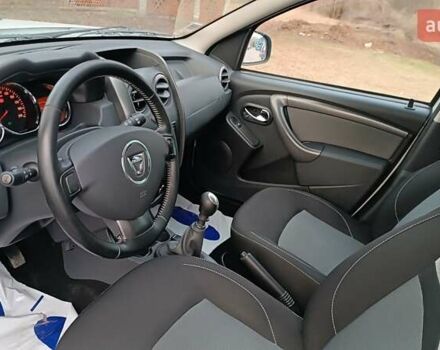 Белый Дачия Duster, объемом двигателя 1.2 л и пробегом 139 тыс. км за 9998 $, фото 11 на Automoto.ua