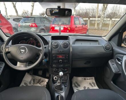 Белый Дачия Duster, объемом двигателя 1.5 л и пробегом 271 тыс. км за 10700 $, фото 7 на Automoto.ua