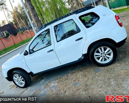 Белый Дачия Duster, объемом двигателя 16 л и пробегом 140 тыс. км за 11000 $, фото 2 на Automoto.ua