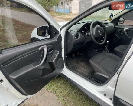 Белый Дачия Duster, объемом двигателя 1.6 л и пробегом 179 тыс. км за 9700 $, фото 3 на Automoto.ua