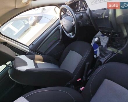 Белый Дачия Duster, объемом двигателя 1.2 л и пробегом 139 тыс. км за 9998 $, фото 6 на Automoto.ua