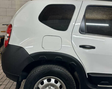 Белый Дачия Duster, объемом двигателя 1.6 л и пробегом 180 тыс. км за 9499 $, фото 9 на Automoto.ua