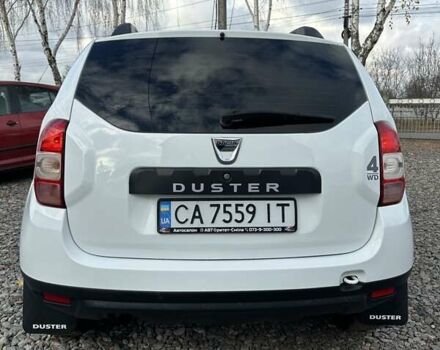 Белый Дачия Duster, объемом двигателя 1.5 л и пробегом 271 тыс. км за 10700 $, фото 3 на Automoto.ua