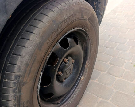 Белый Дачия Duster, объемом двигателя 1.6 л и пробегом 217 тыс. км за 10000 $, фото 1 на Automoto.ua