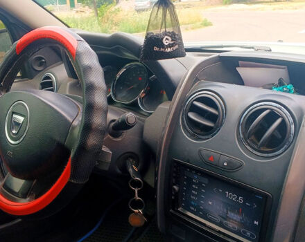 Белый Дачия Duster, объемом двигателя 1.6 л и пробегом 217 тыс. км за 10000 $, фото 4 на Automoto.ua