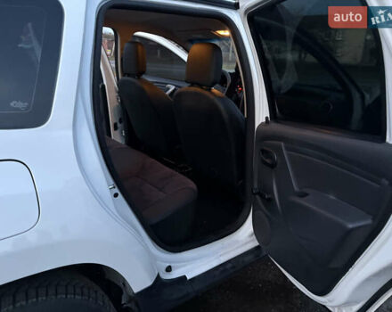 Белый Дачия Duster, объемом двигателя 1.6 л и пробегом 160 тыс. км за 9199 $, фото 18 на Automoto.ua